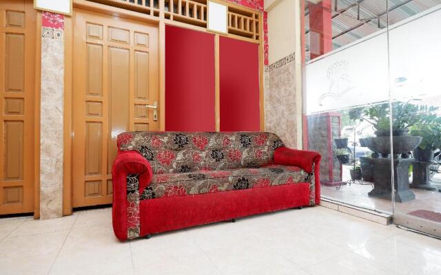 OYO 1312 Graha Wisata Hotel