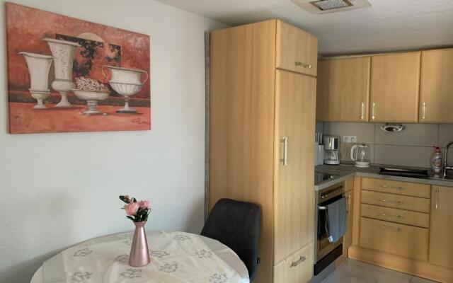 Moderne 2 Zimmer Wohnung mit Vollausstattung