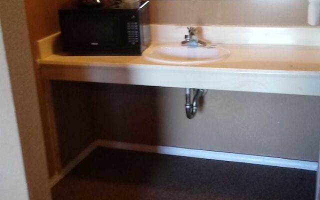 All Season Inn Motel And Rv Park