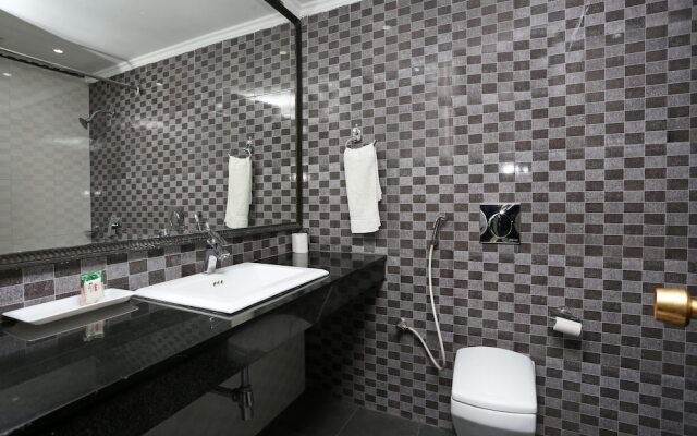 OYO 8637 Shivam Hotel