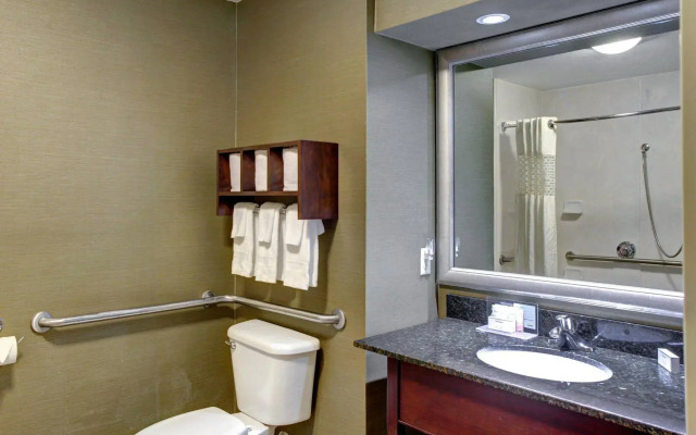 Hampton Inn & Suites Fultondale Birmingham I 65, AL