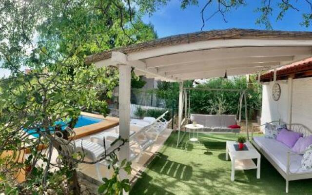 Summer Apartment 2