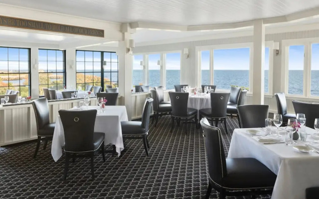 Cape Arundel Inn - Club House