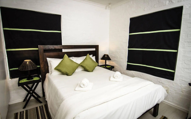The Surf Shack - Backpackers/Hostel
