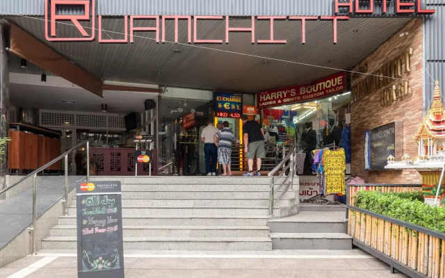 Ruamchitt Plaza Hotel