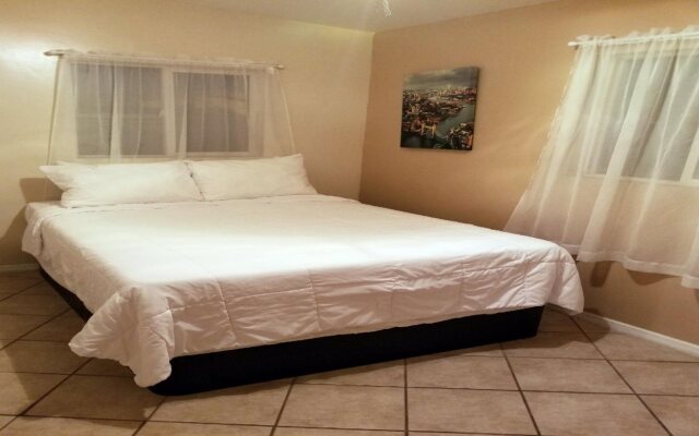 Monterey Inn Hotel