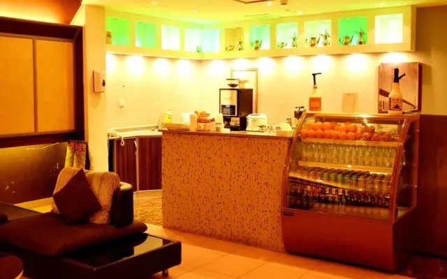 Al-Janadriyah Suites No. 4