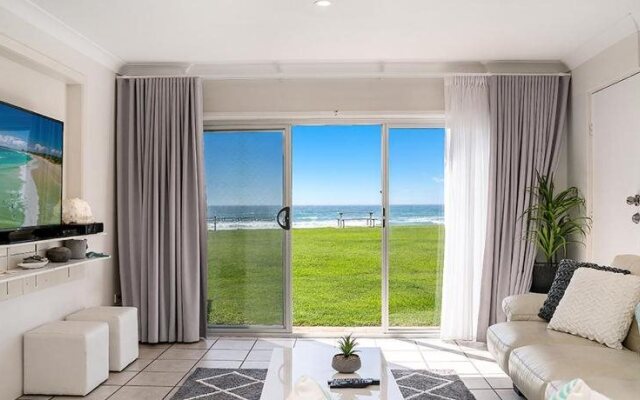Absolute Beachfront Apartments Lennox Head