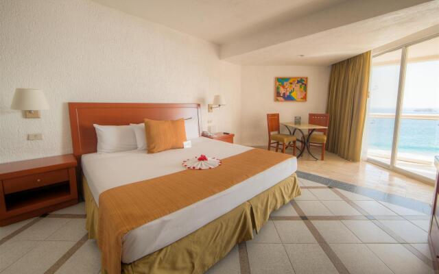 Park Royal Beach Ixtapa - All Inclusive