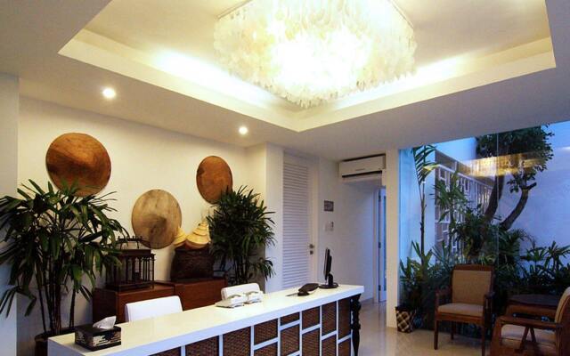 The Kanjeng Suites Villas Seminyak