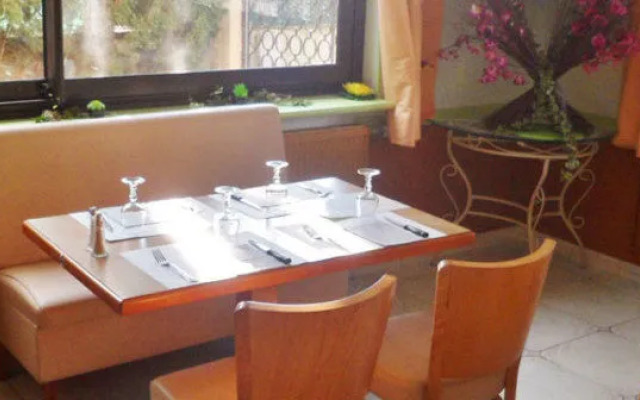 Hôtel les Acacias de Ratabizet