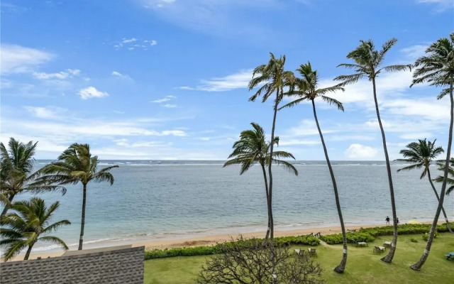Luxury Oceanview Punaluu Condo