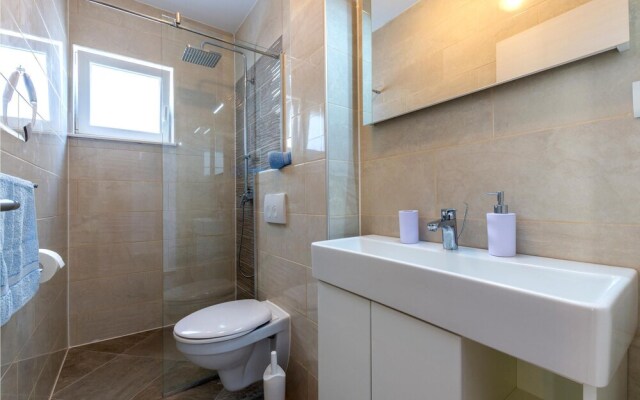 Nice Home in Podstrana With Wifi and 2 Bedrooms