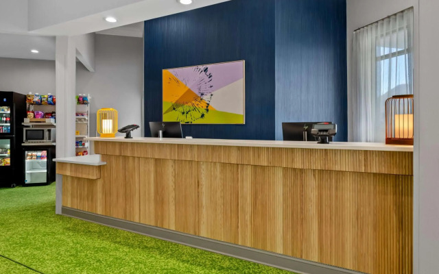 Spark by Hilton Daleville Roanoke North