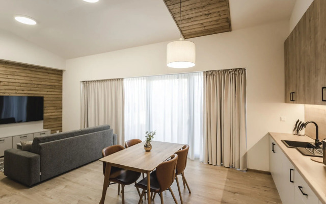 Arietes Marmont Resort