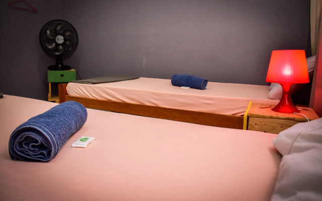 Reef Hostel & Pousada