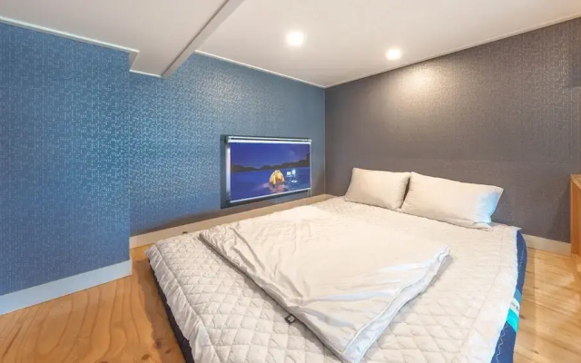 Goseong Cnblue Oceanview Pension