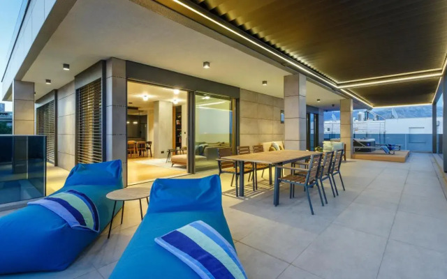 Luxury penthouse V
