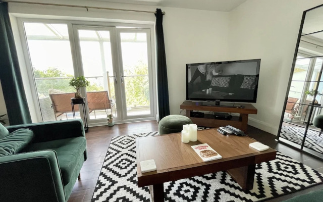 Large Family Home With Stunning City Views