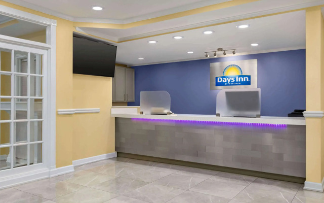 Days Inn by Wyndham Kingsland GA