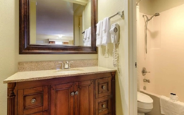 The Smokehouse Lodge and Cabins