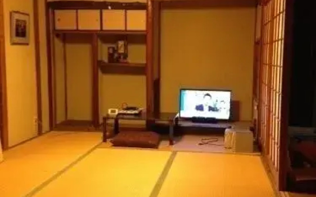 Shin-Osaka Backpacker's Hostel