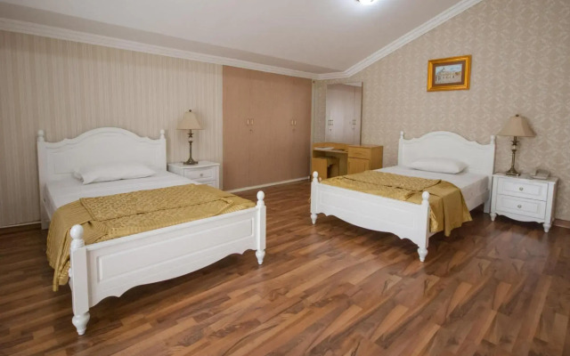 Al Khalidiah Resort