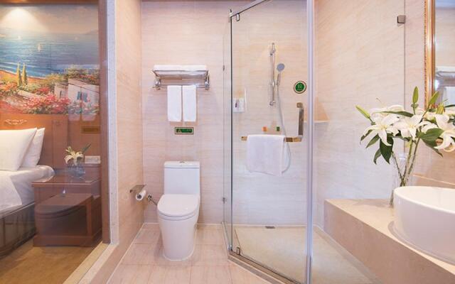 Vienna Hotel Zhejiang Taizhou Luqiao Passenger Center