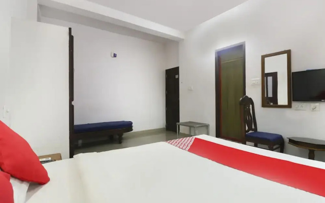 OYO 61270 313s Royal Suites