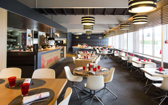 KYRIAD MONTCHANIN - Le Creusot