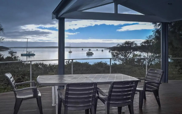 Rest A Shore Coffin Bay