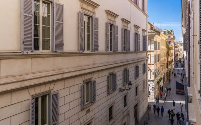 Spanish Steps Oasis Suites