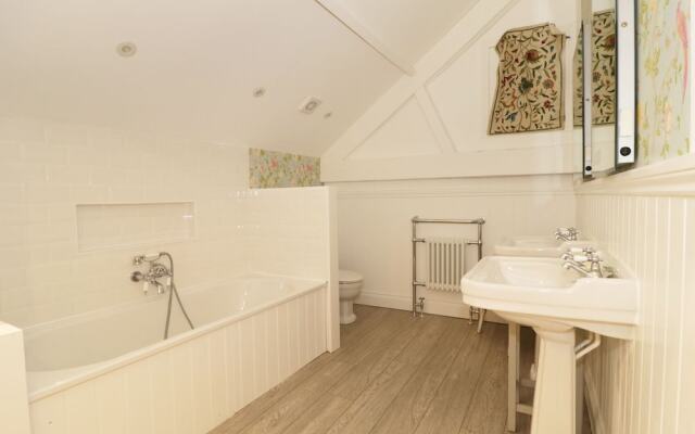 Bear's Cottage