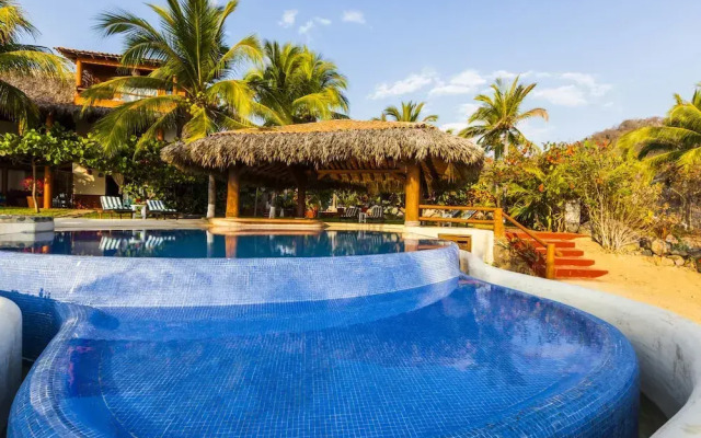 Casa Manzanillo Boutique Hotel