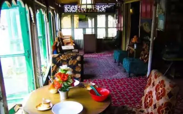 Island Homestay