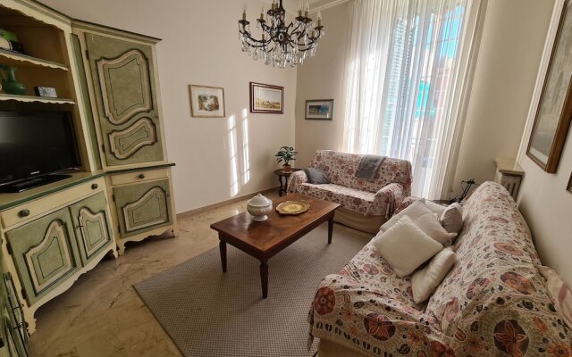 Santa in Caruggio- PortofinoVacanze