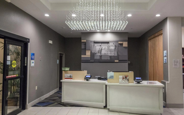 Holiday Inn Express Hotel & Suites Houston-Alvin by IHG