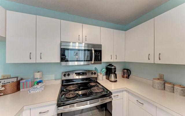 Island Serenity - 6250 Holmes #54