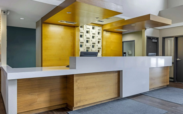 Best Western Plus Patterson Park Inn