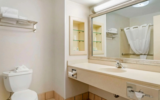 Quality Inn & Suites