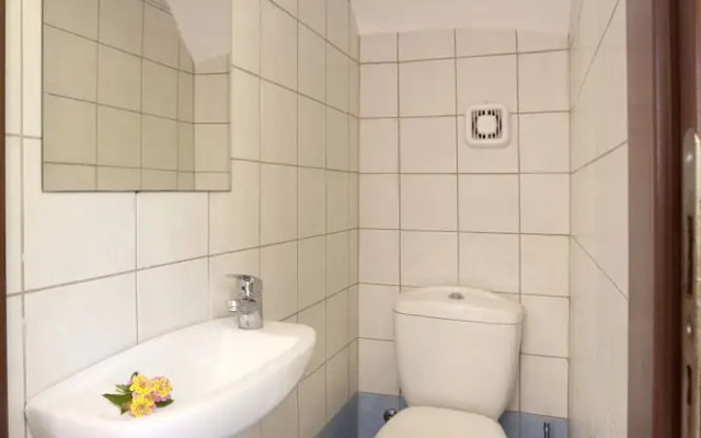 Aithra Apartments & Suites