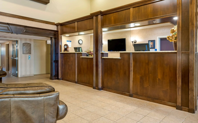 Best Western Plus Grand-Sault Hotel & Suites