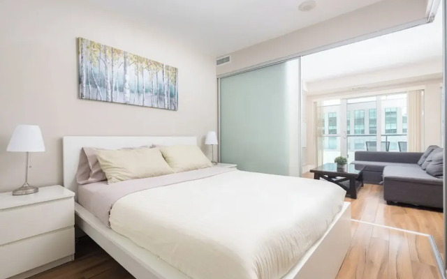 World Wide Stays Suite - CN Tower