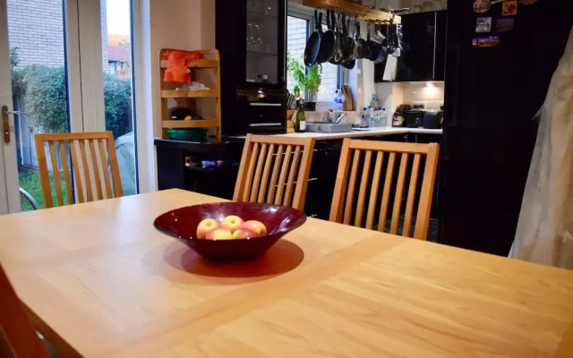 2 Bedroom House With Garden in Bermondsey