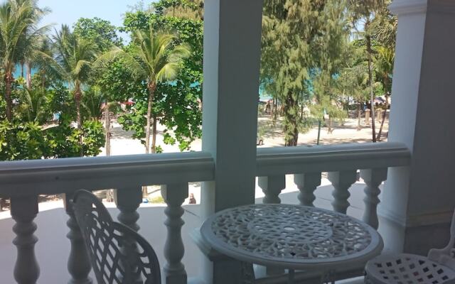 Island Patong Beachfront Apartments