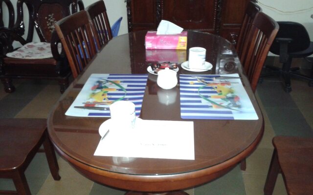 Pace's Homestay - Hostel