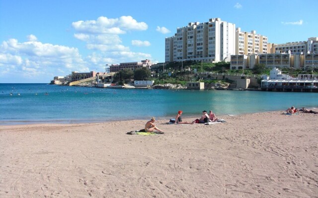 Apartment With Pool Near Beach In St Julians