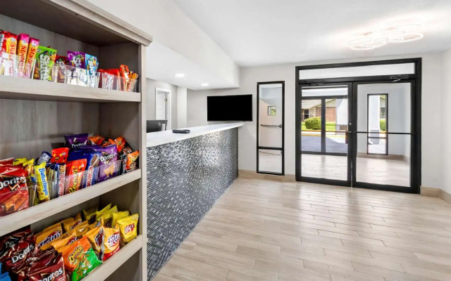 Econo Lodge Inn & Suites Ocean Springs - Biloxi