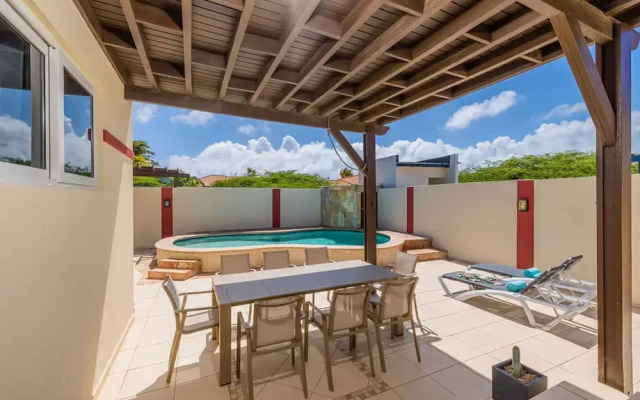 Sleeps 11 6 Bedrooms Privatepool Outdoor Dining