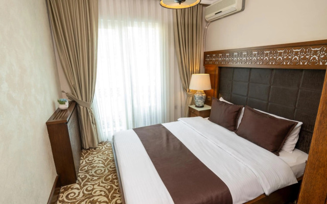 K Suites Hotel